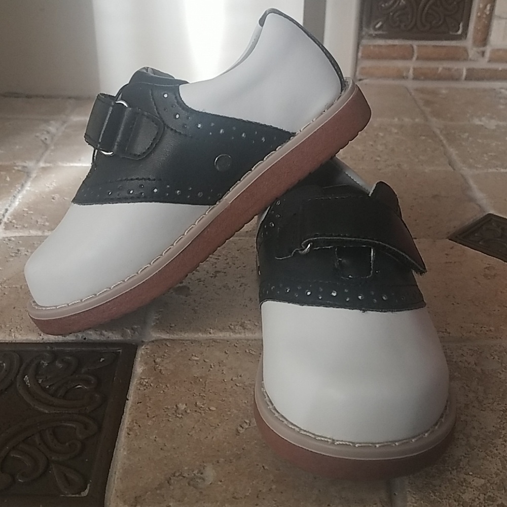 Brand New wingtips style toddler shoes